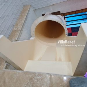 اجاره ویلا استخردار با سرسره آبی در محمودآباد