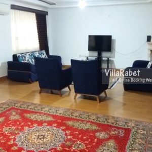 اجاره ویلا استخردار سه خوابه نزدیک به مرکز شهر