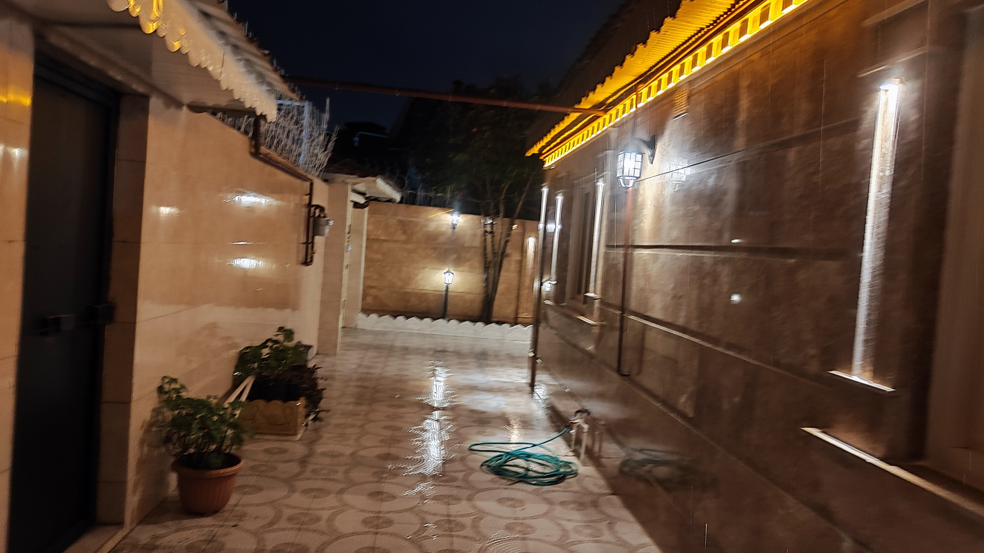 اجاره ویلای استخردار و جکوزی لوکس در بندرانزلی