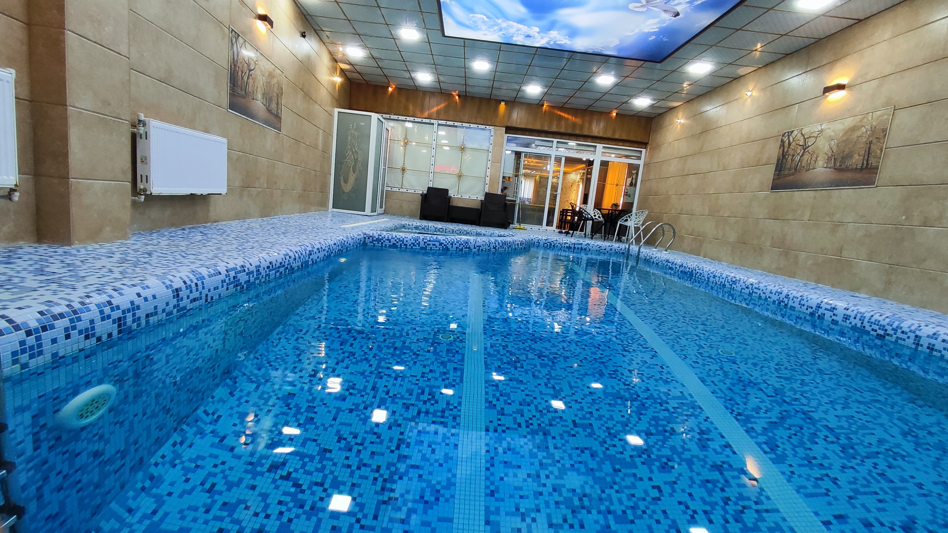 اجاره ویلای استخردار و جکوزی لوکس در بندرانزلی