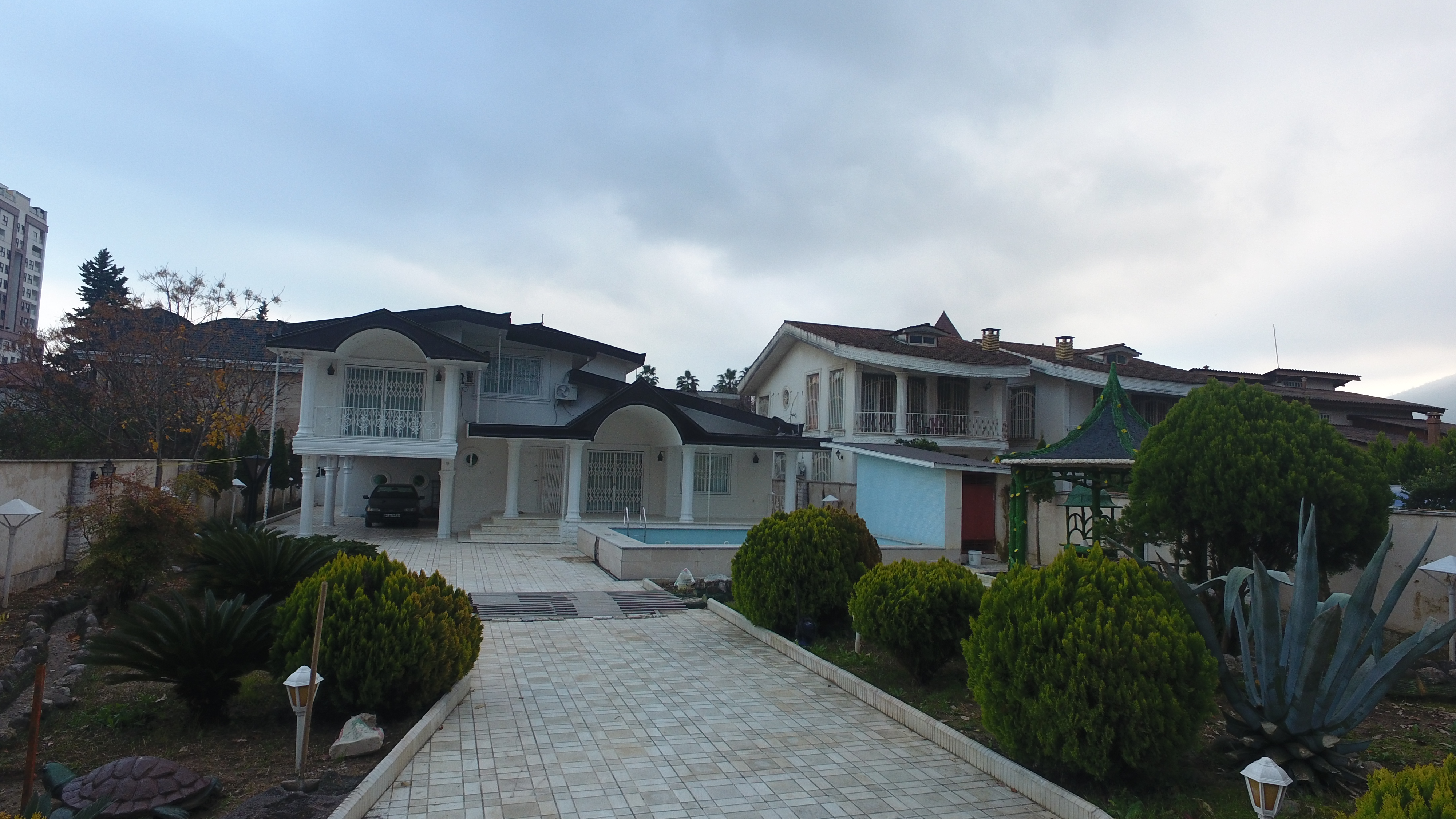 اجاره ویلای استخردار روباز در شهرک خصوصی ساحلی